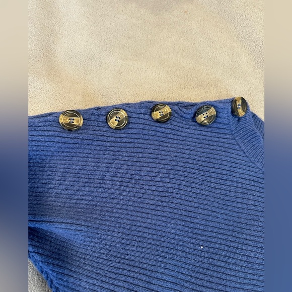 Prof Apparel Blue Bat Wing Women’s Sweater. Ribbed knit sweater buttons - Picture 9 of 11